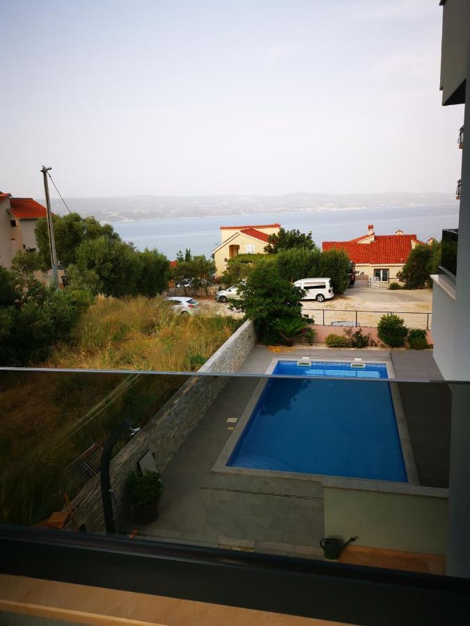 Apartments Marina Омиш Экстерьер фото