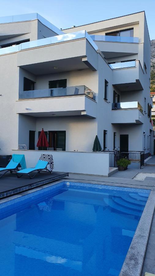 Apartments Marina Омиш Экстерьер фото