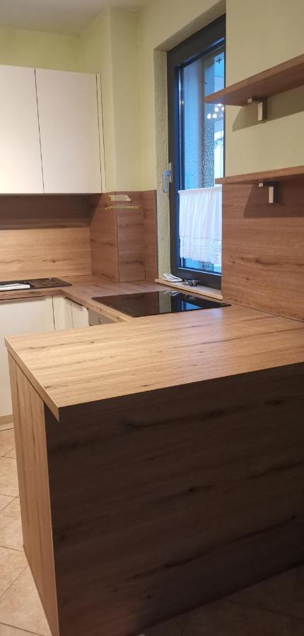 Apartments Marina Омиш Экстерьер фото